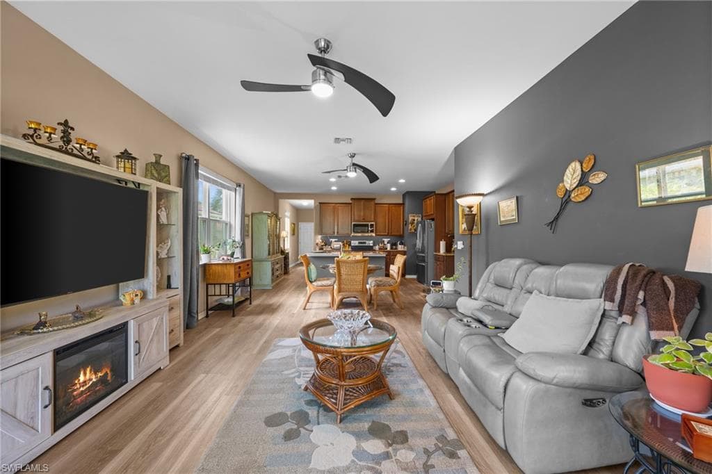 2190 Summersweet DR-22