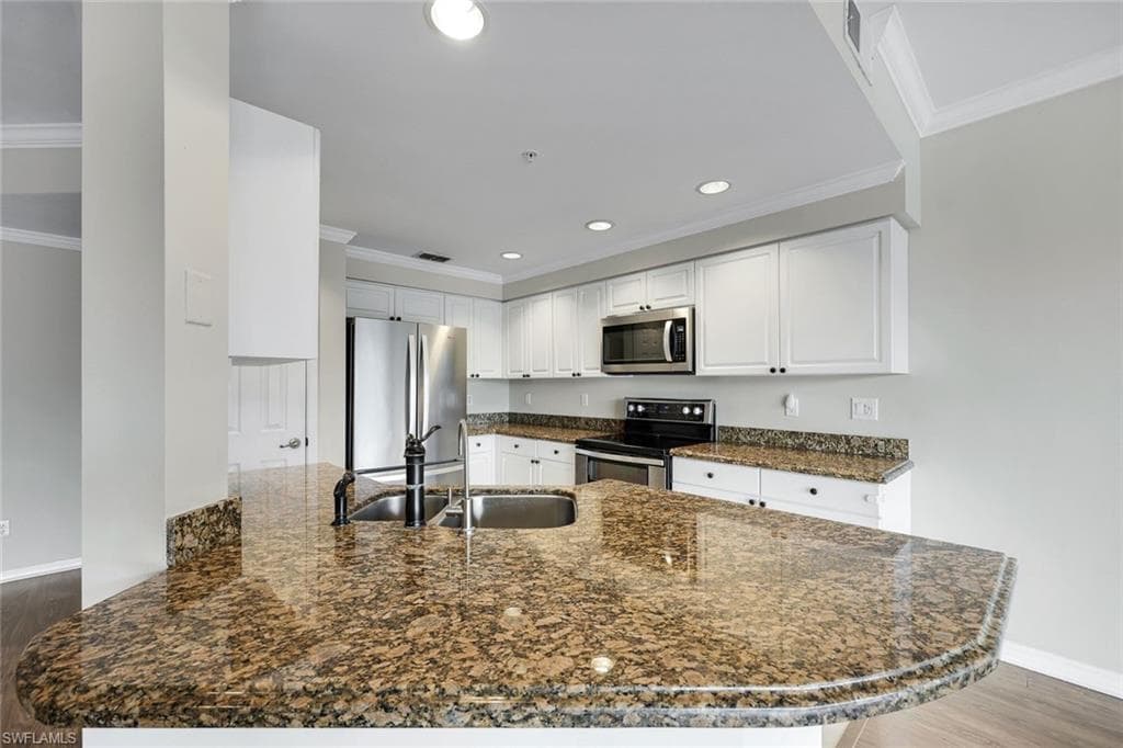 7756 Gardner DR 102-7