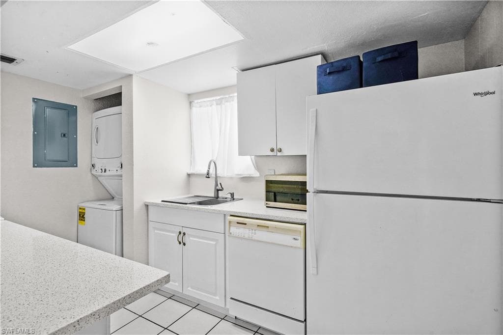 3369 Yukon CIR 1-13