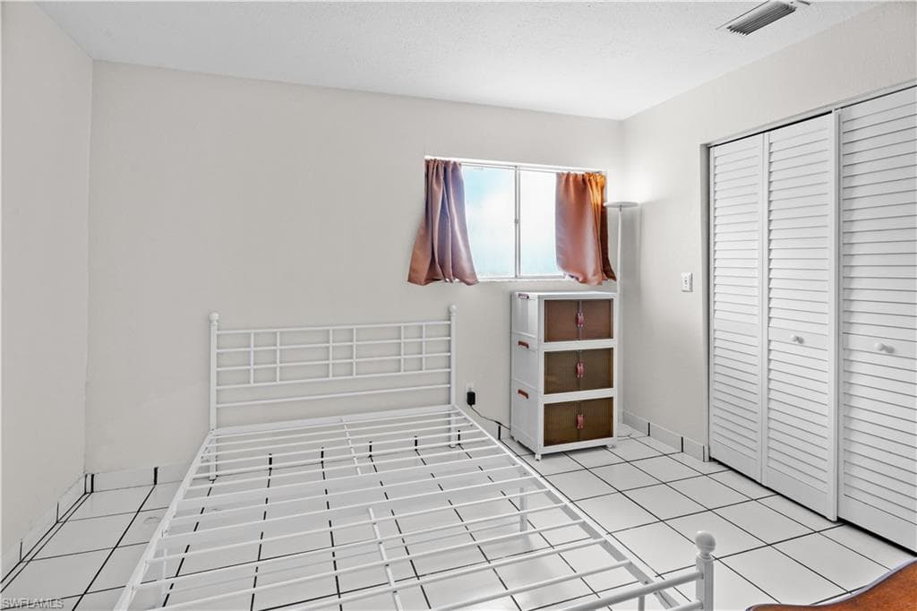 3369 Yukon CIR 1-18