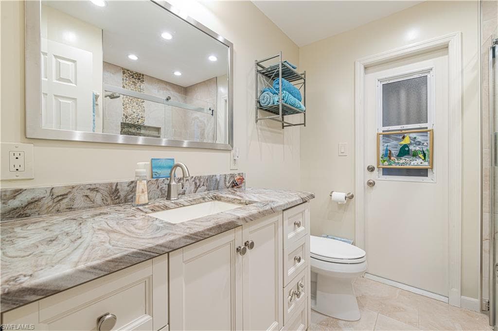 15840 Lake Candlewood DR-19