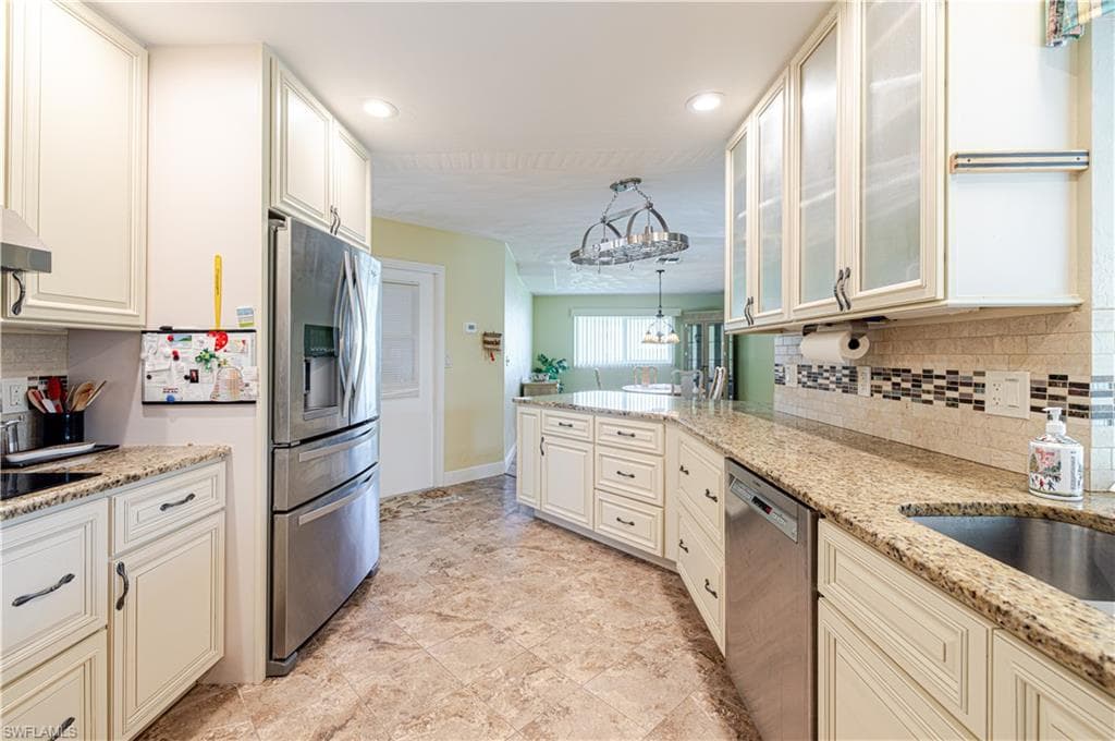 15840 Lake Candlewood DR-8