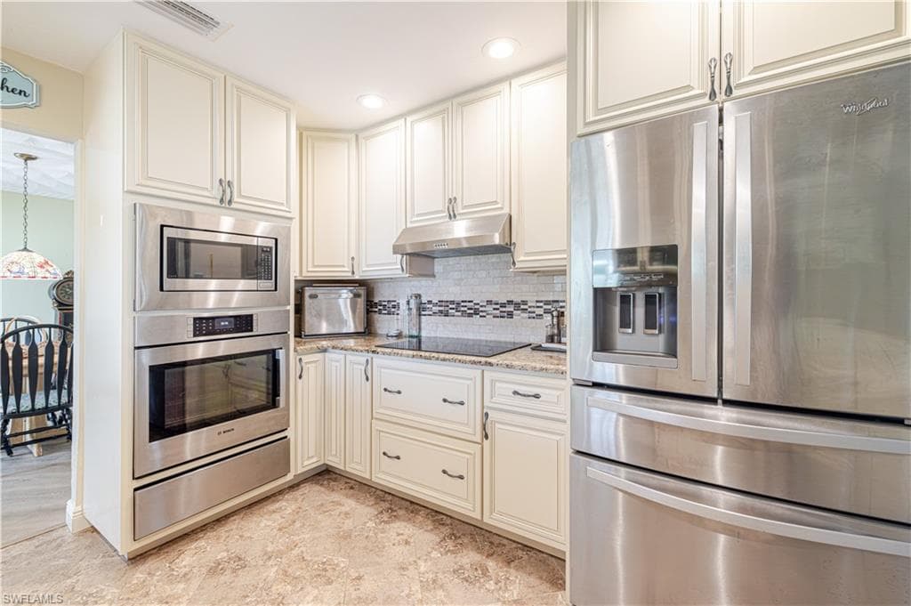 15840 Lake Candlewood DR-9