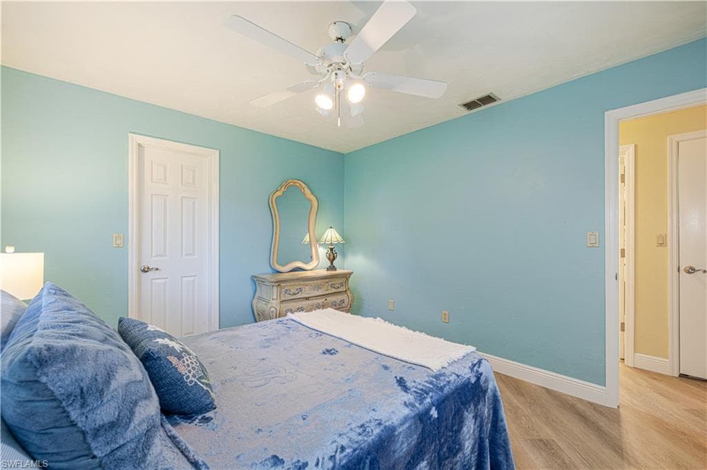 15840 Lake Candlewood DR-18