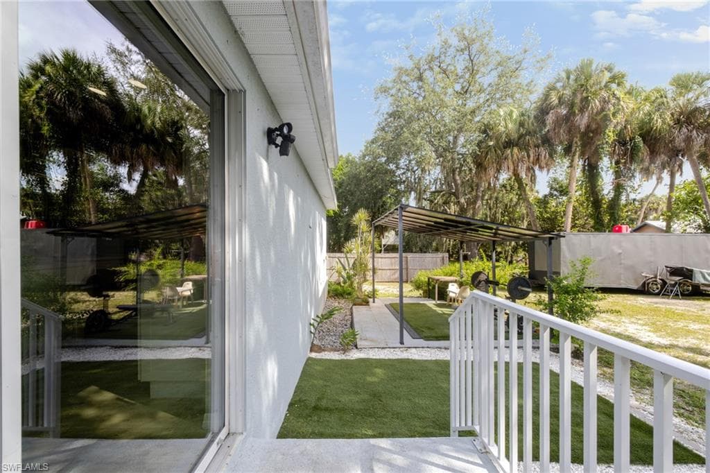 211 Palmacea RD-23