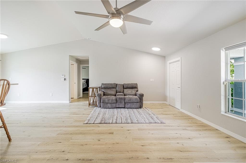 211 Palmacea RD-9