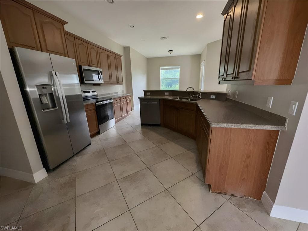 14781 Royal Oak CT-8