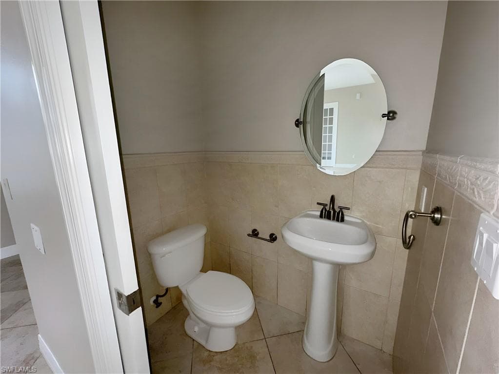 14781 Royal Oak CT-7