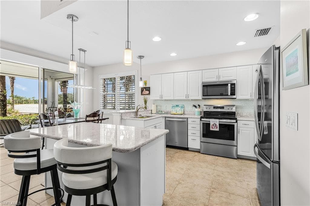 16630 Crownsbury WAY 102-3