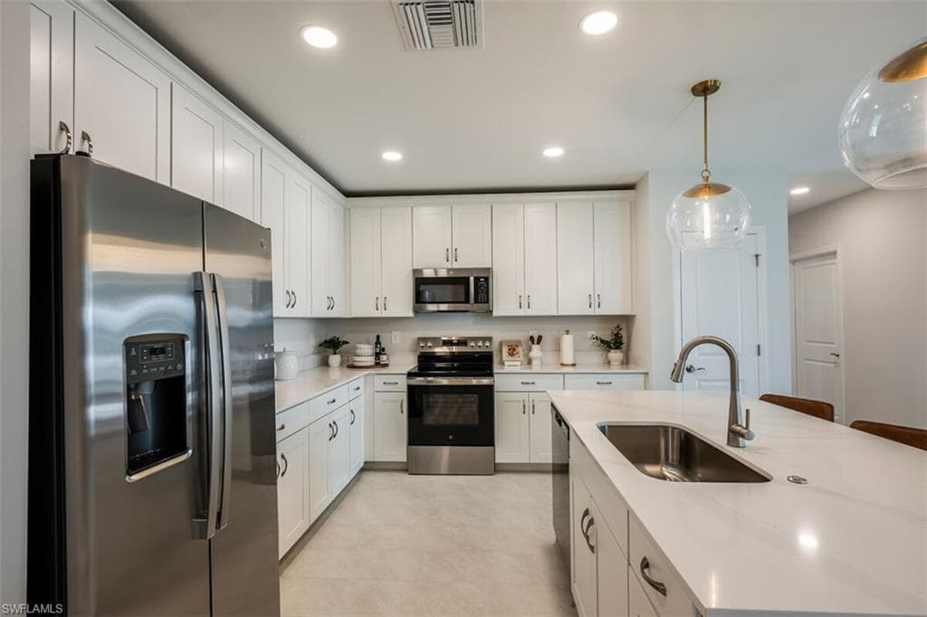 317 Lakeside Hideaway LN-5