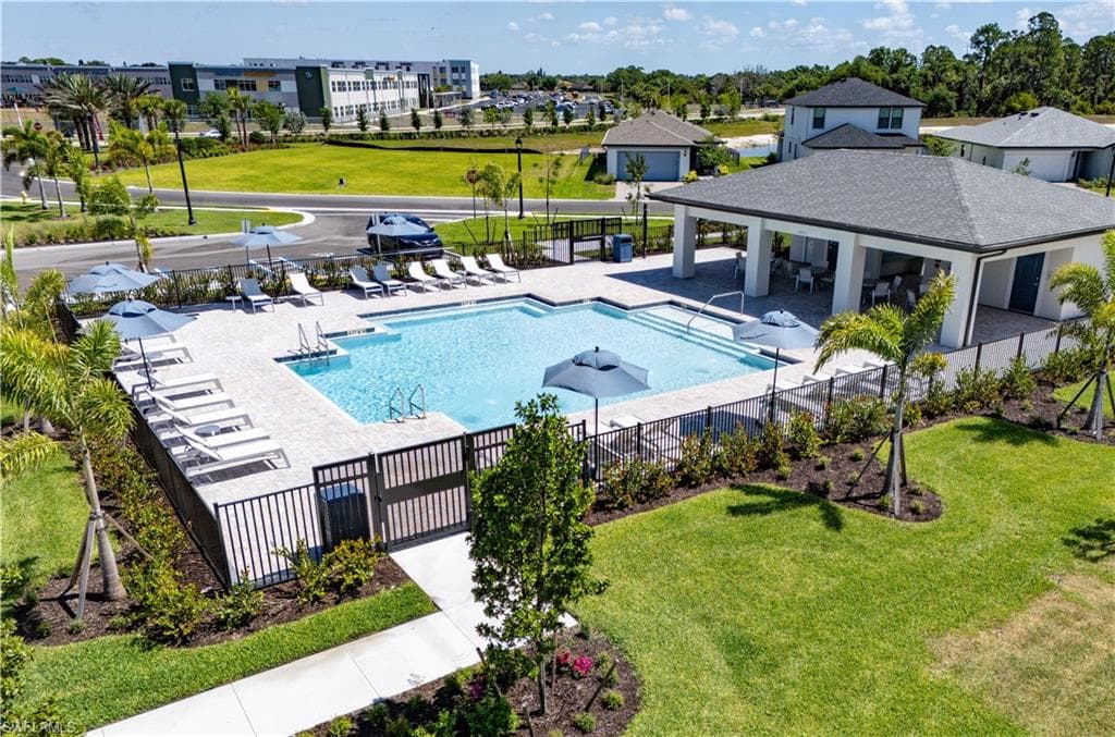 317 Lakeside Hideaway LN-15