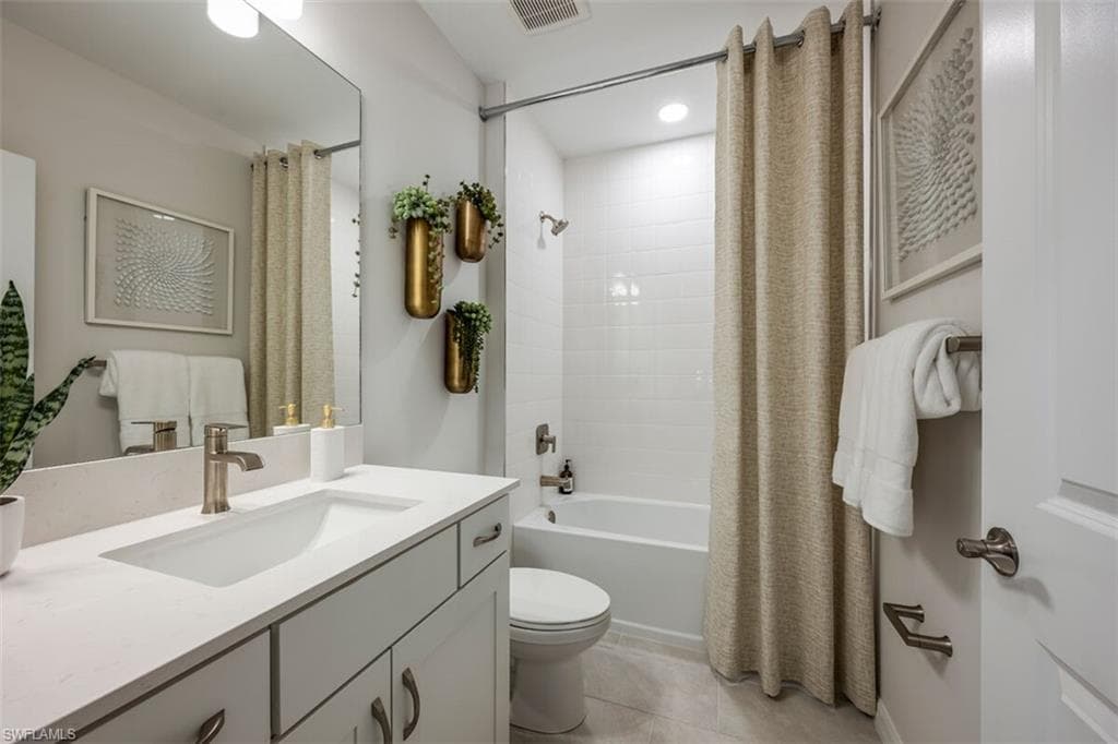 317 Lakeside Hideaway LN-11
