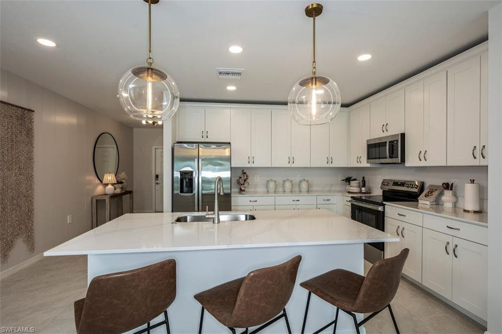 317 Lakeside Hideaway LN-4