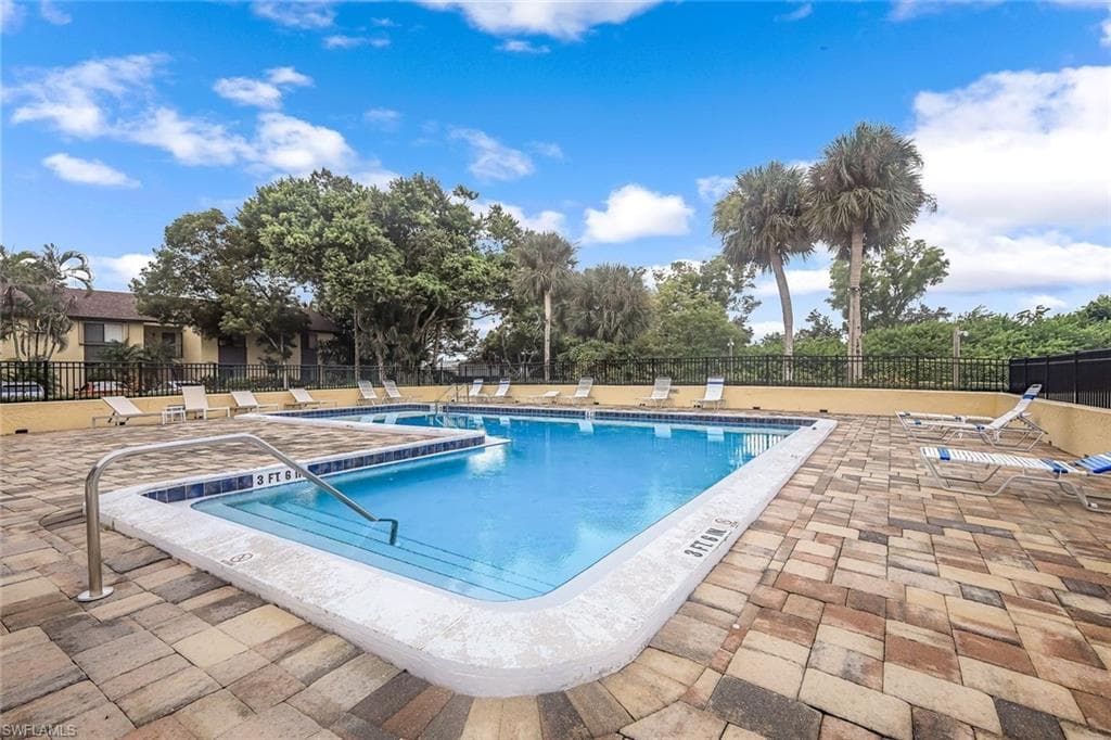 1400 Green Valley CIR 1002-18