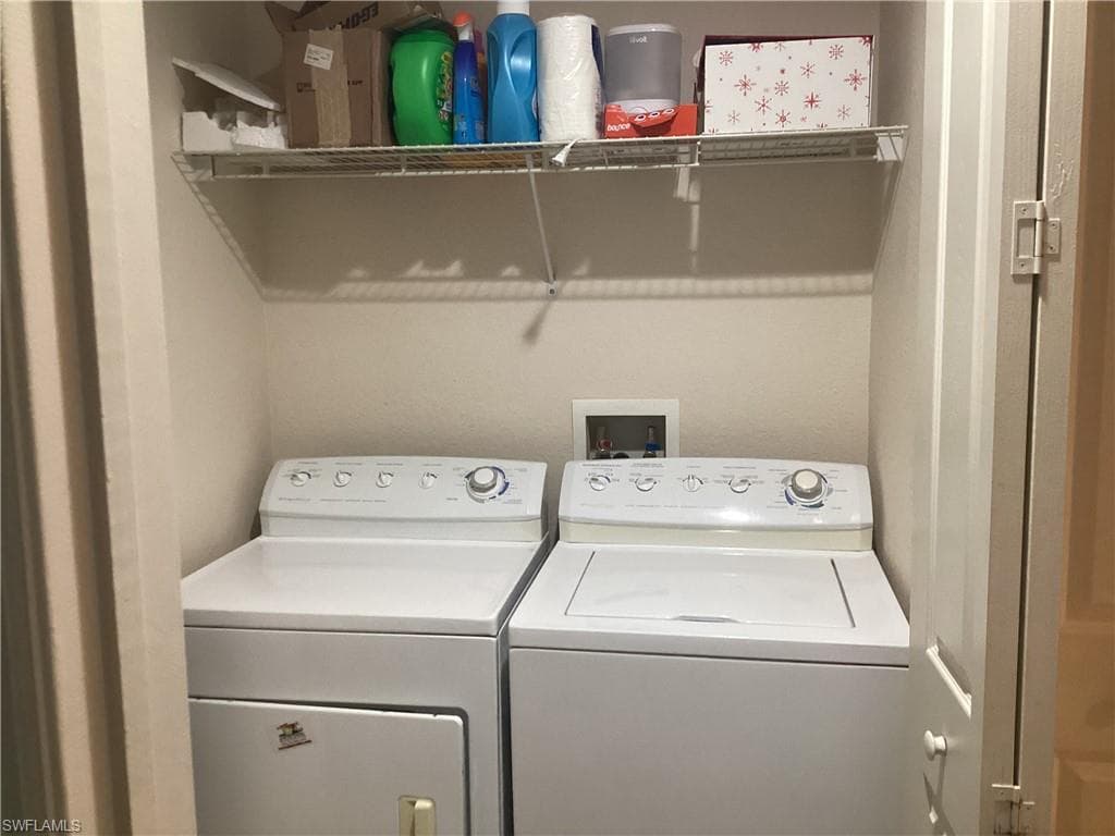 1121 Van Loon Commons CIR 304-5
