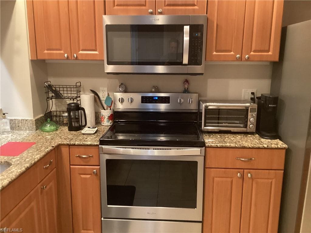 1121 Van Loon Commons CIR 304-12