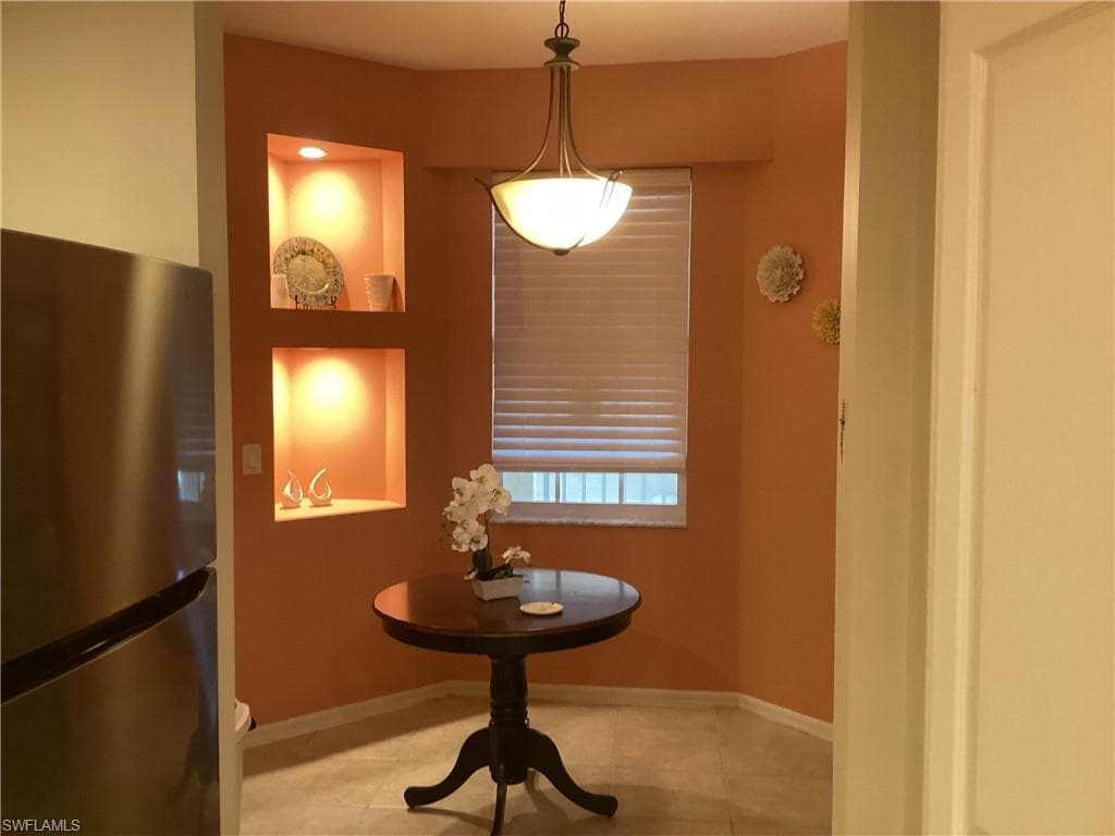 1121 Van Loon Commons CIR 304-16