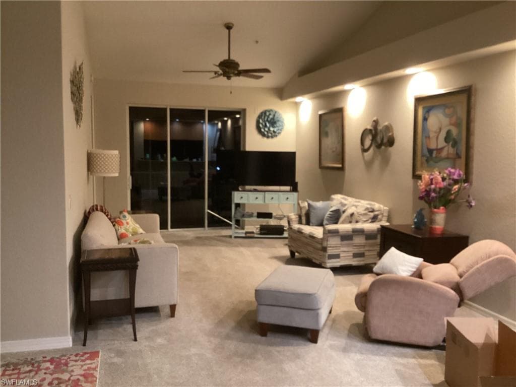 1121 Van Loon Commons CIR 304-19