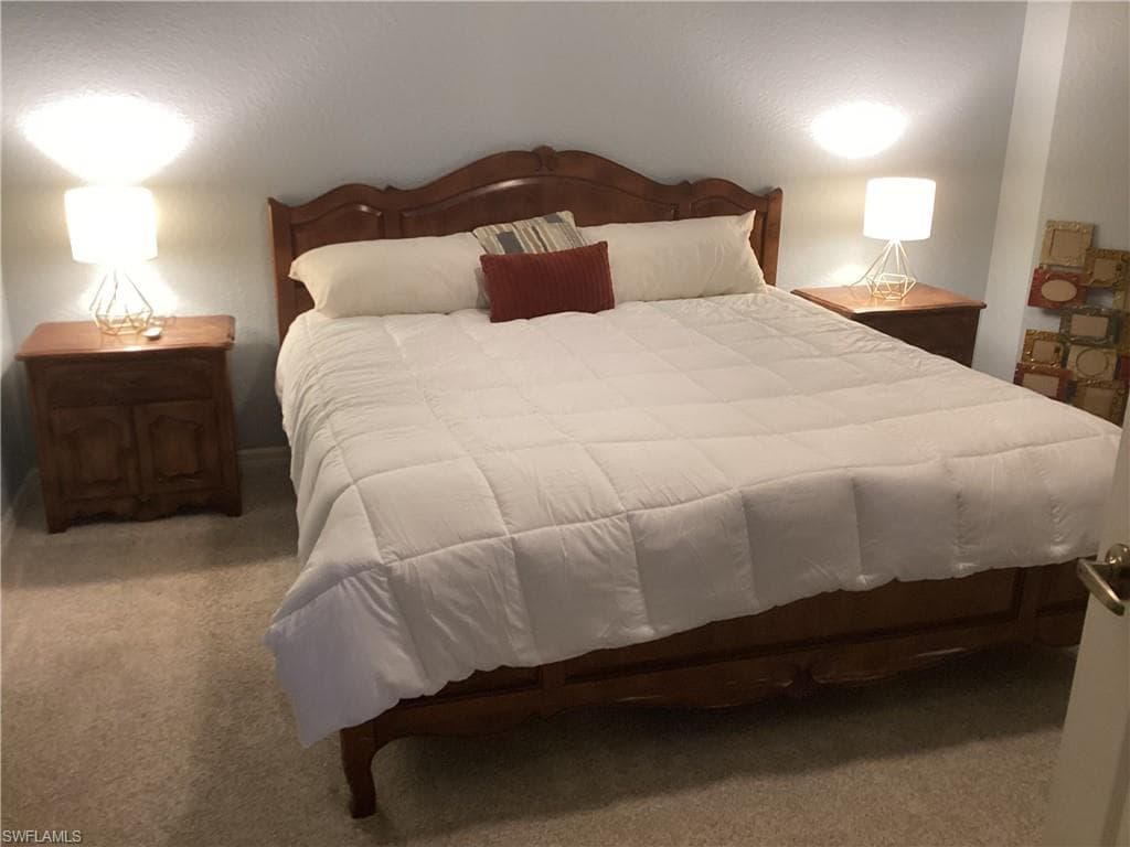 1121 Van Loon Commons CIR 304-8