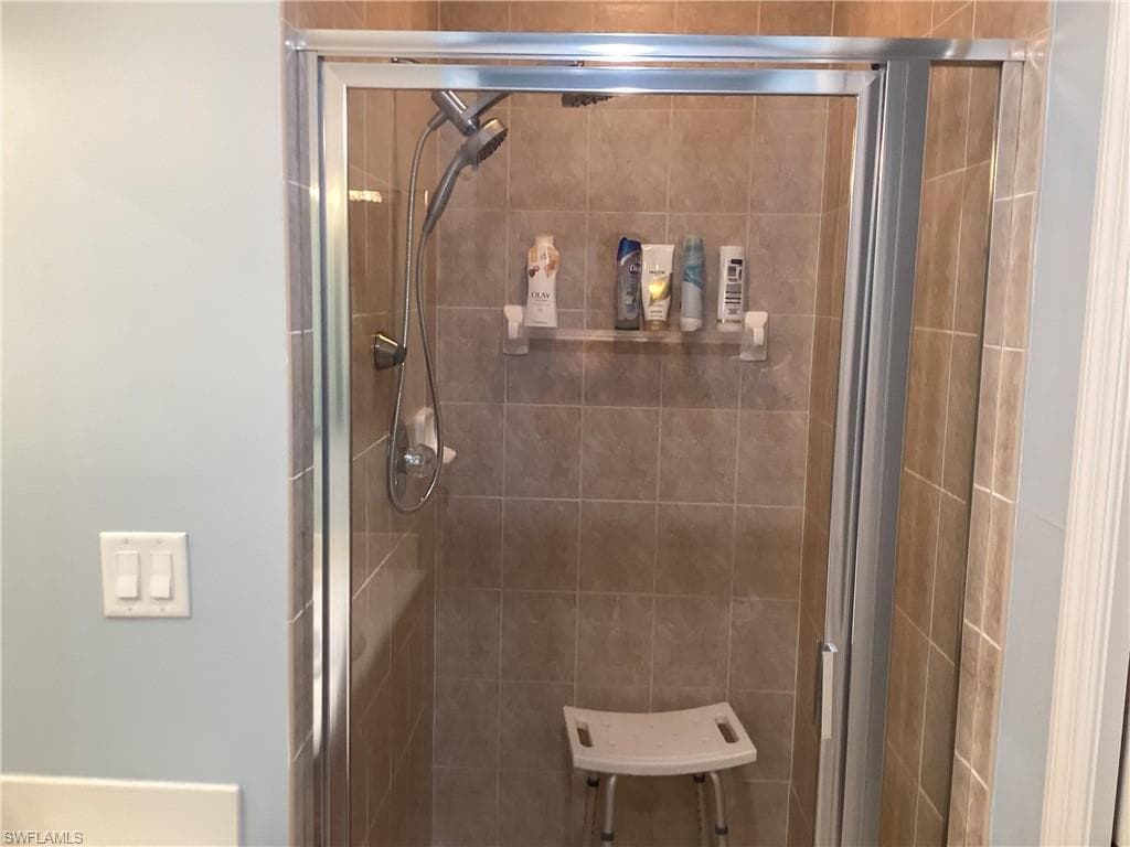 1121 Van Loon Commons CIR 304-10