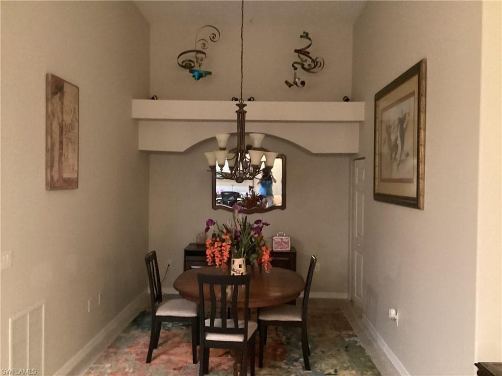 1121 Van Loon Commons CIR 304-20