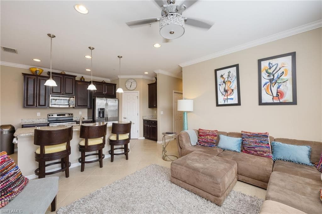 8540 Violeta ST 201-8