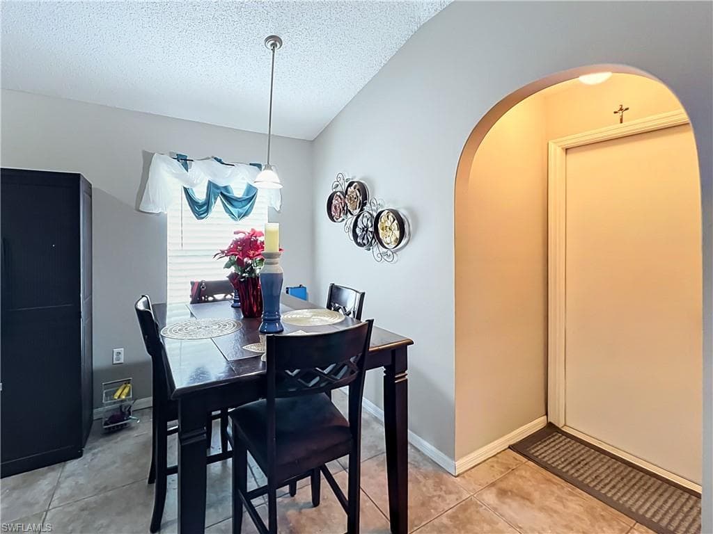 2131 Corner School DR-6
