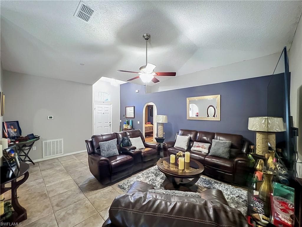 2131 Corner School DR-3