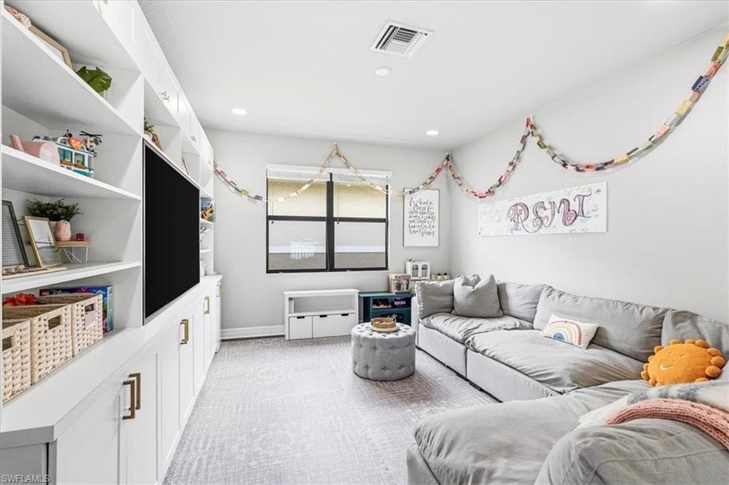 4432 Aurora ST-26