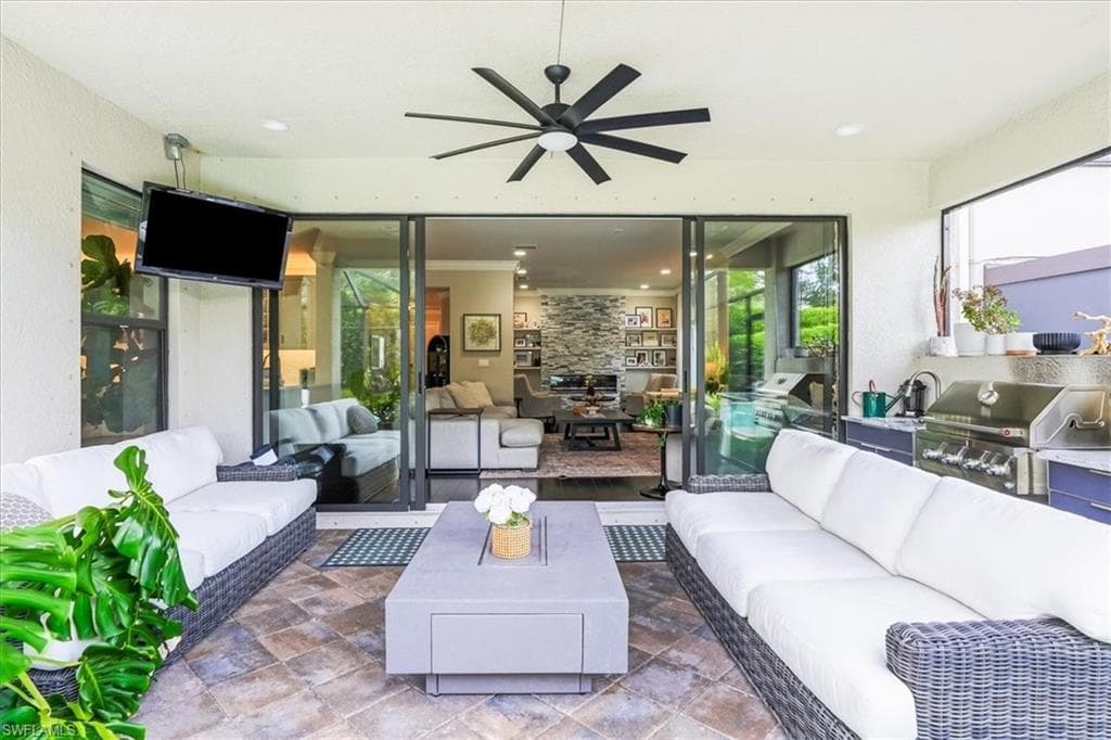4432 Aurora ST-42
