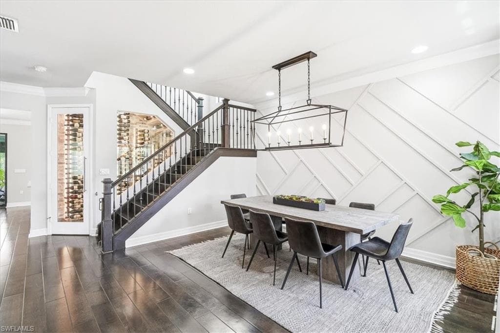 4432 Aurora ST-17