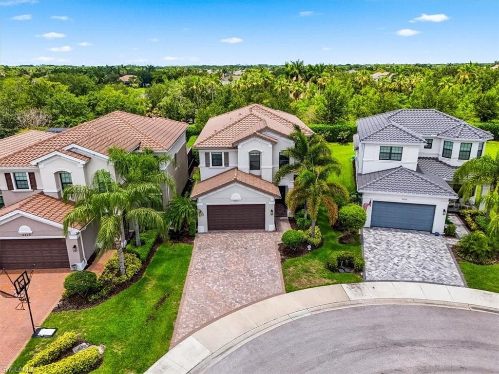 4432 Aurora ST-49