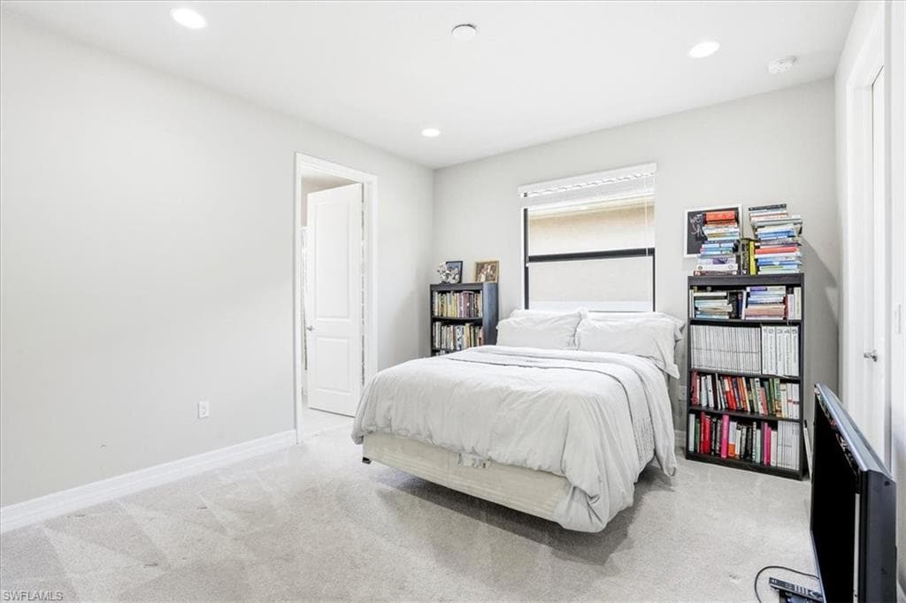 4432 Aurora ST-36