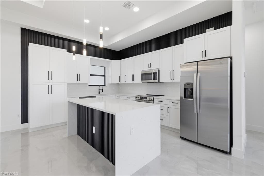 765 Chambers ST E-12