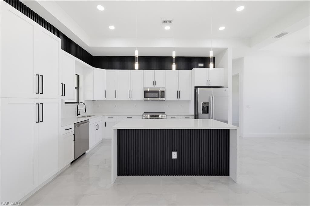 765 Chambers ST E-13