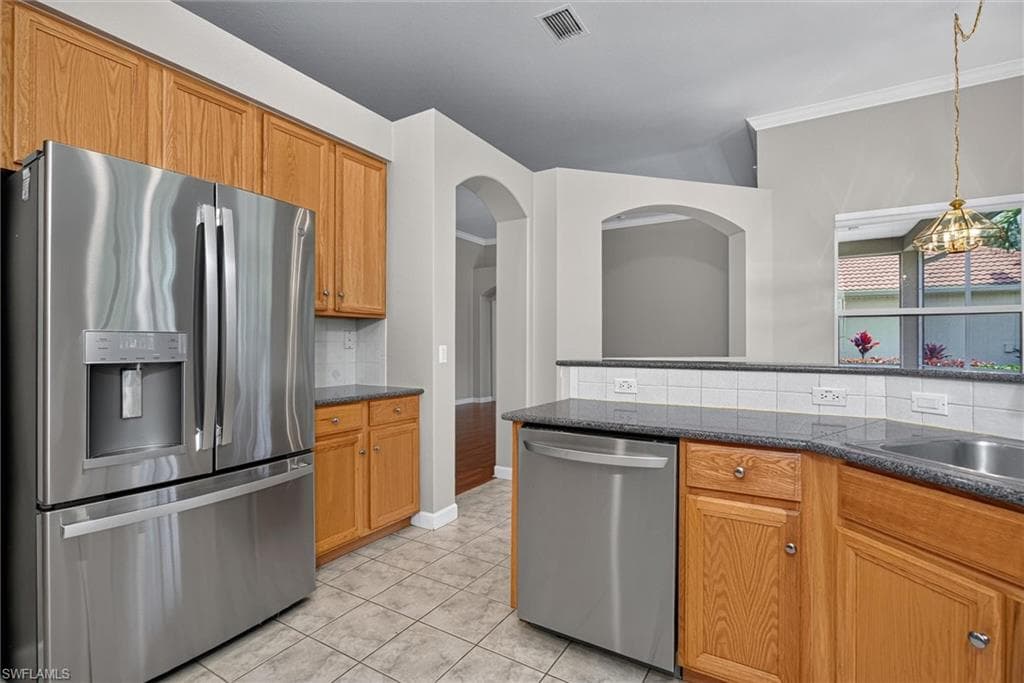 13716 Magnolia Lake CT-18