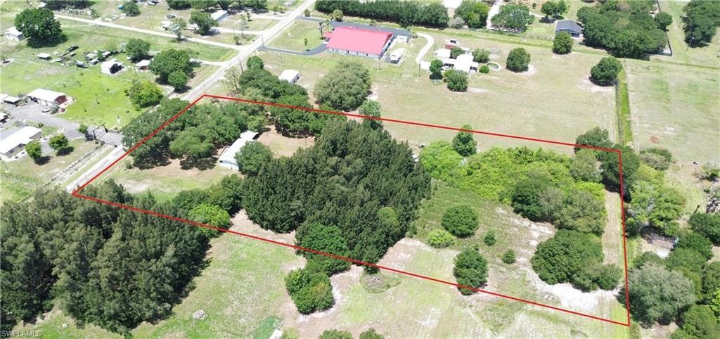 223 Pine LN-16