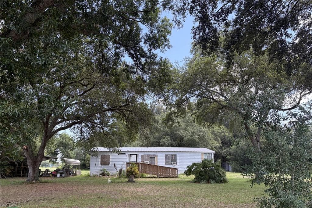 223 Pine LN-1