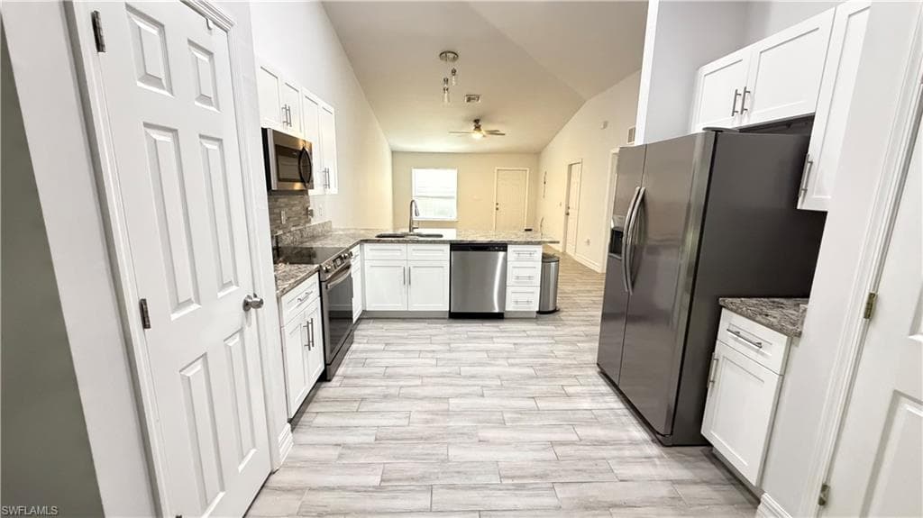 2413 Delta AVE N-6