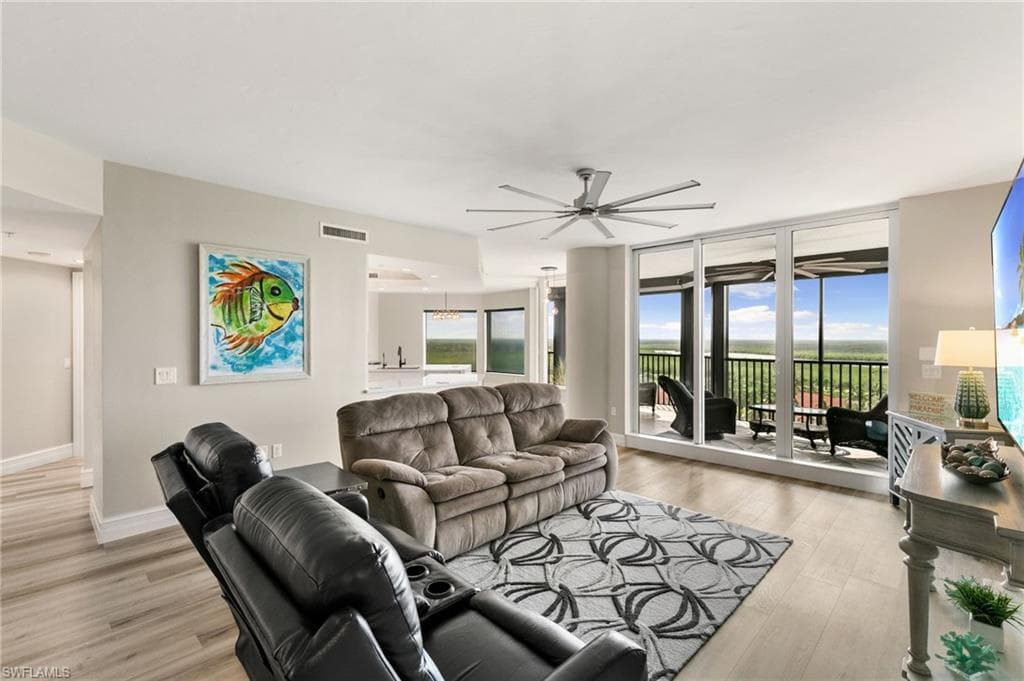 1060 Borghese LN 902-6