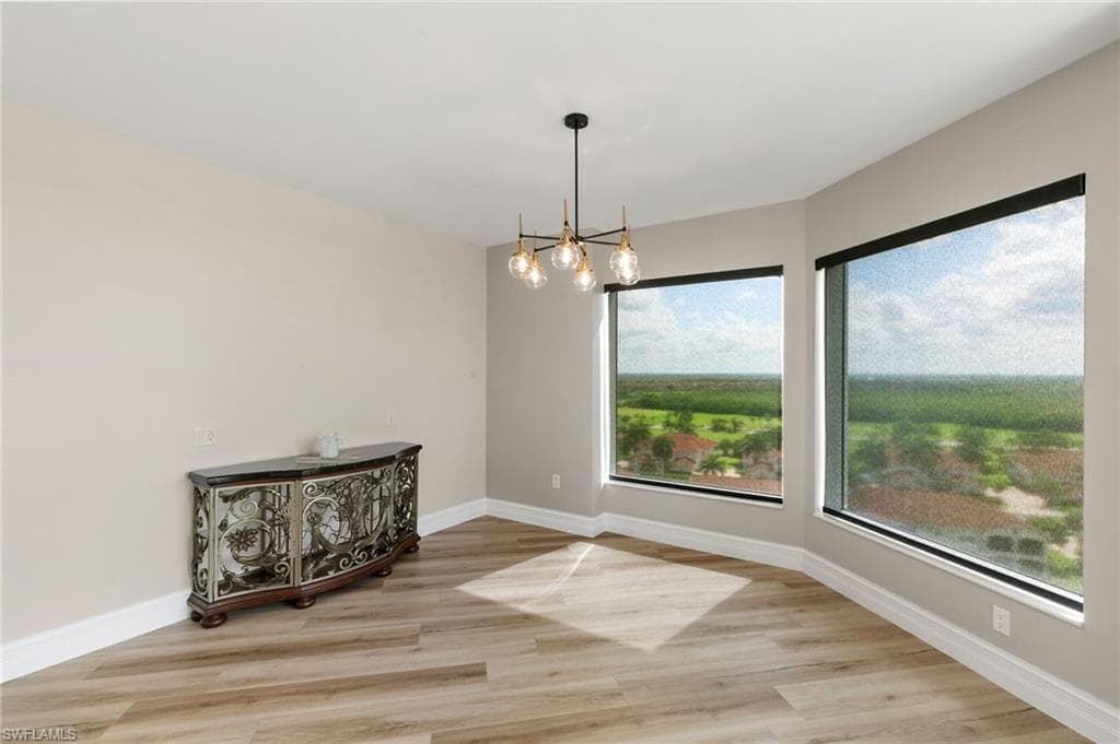 1060 Borghese LN 902-16