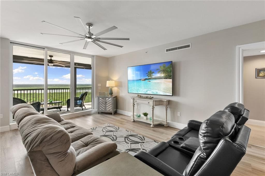 1060 Borghese LN 902-4