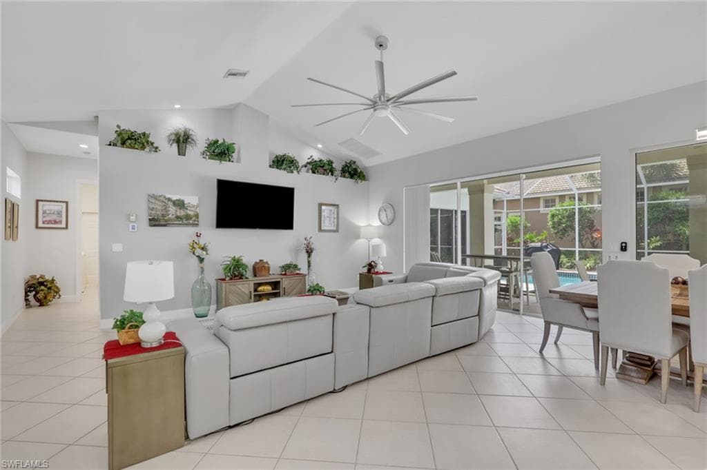 516 Eagle Creek DR-15