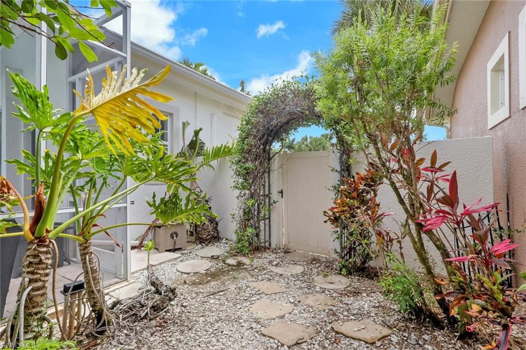 516 Eagle Creek DR-4