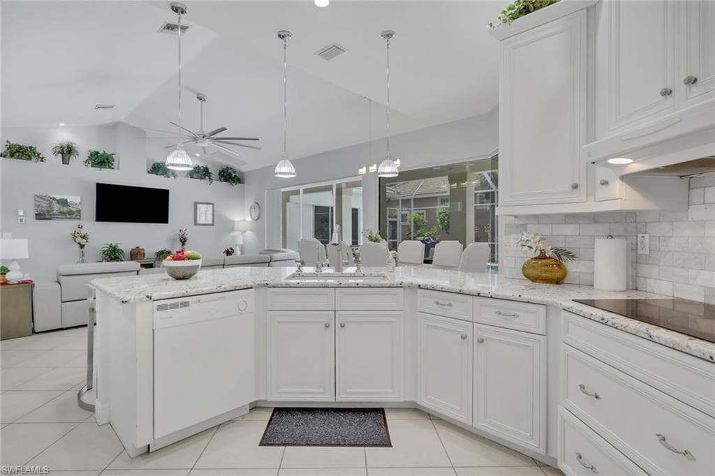 516 Eagle Creek DR-17
