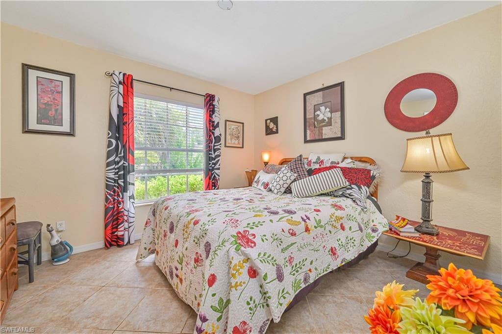 5887 Littlestone CT A & B-22