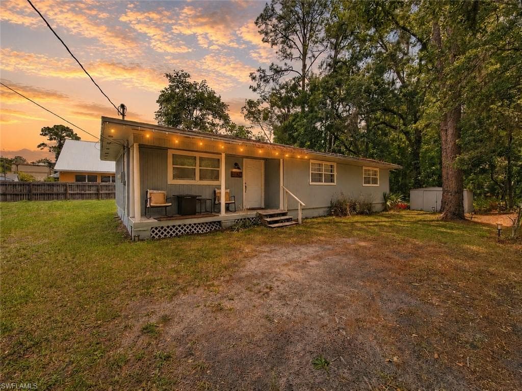 2524 NE 5th PL-16