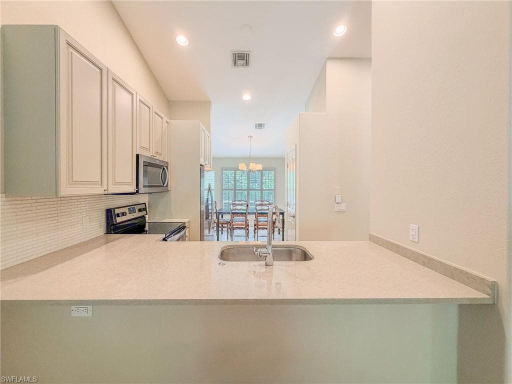3510 AVION WOODS CT 104-15