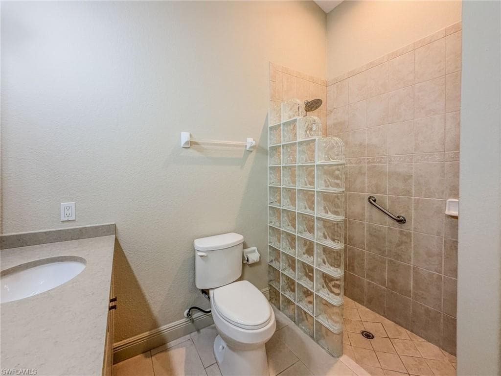 3510 AVION WOODS CT 104-25