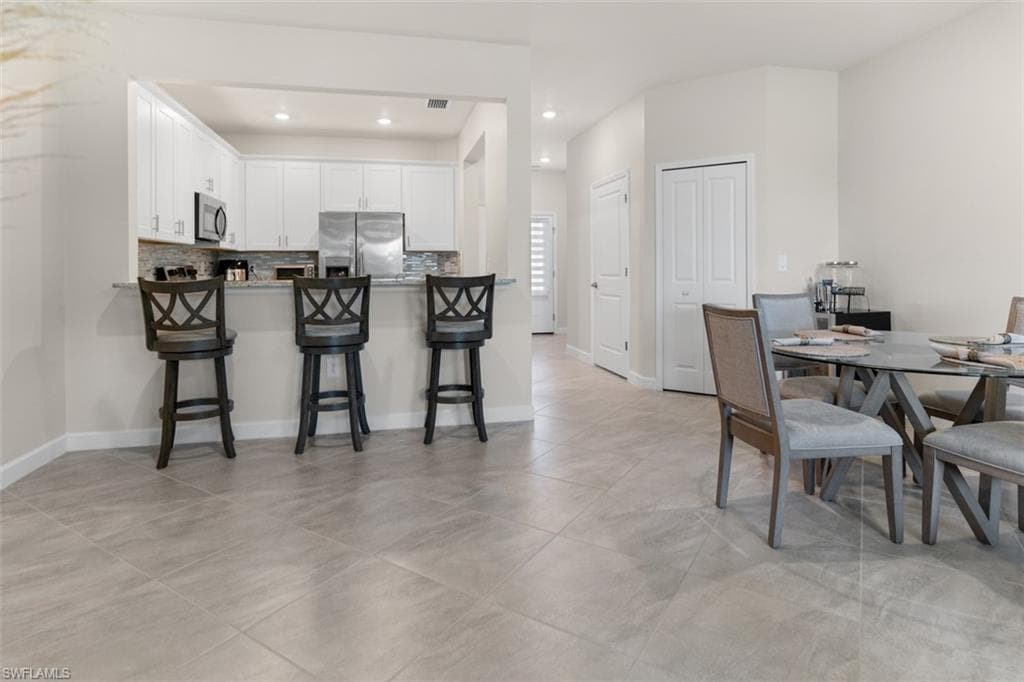 14195 Pine Lodge LN-8